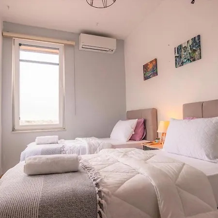 Roya Taksim - Center Of The Apartment