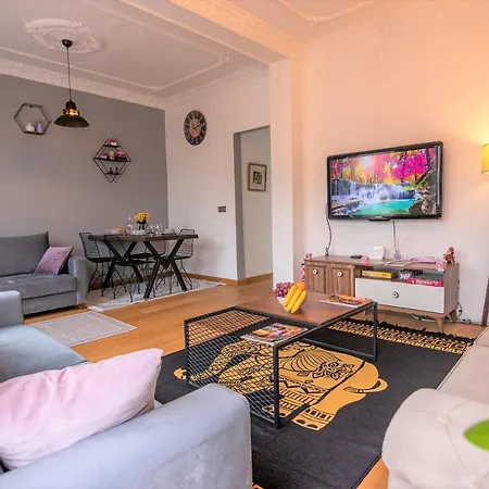Апартаменты Roya Taksim - Center Of The