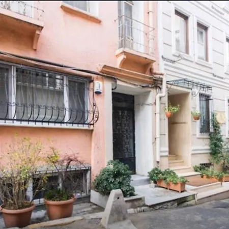Roya Taksim - Center Of The Apartamento